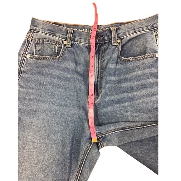 American Eagle Mom Jeans Busted Knee & Chewed Hem Jeans Size 6 - Picture 8 of 12